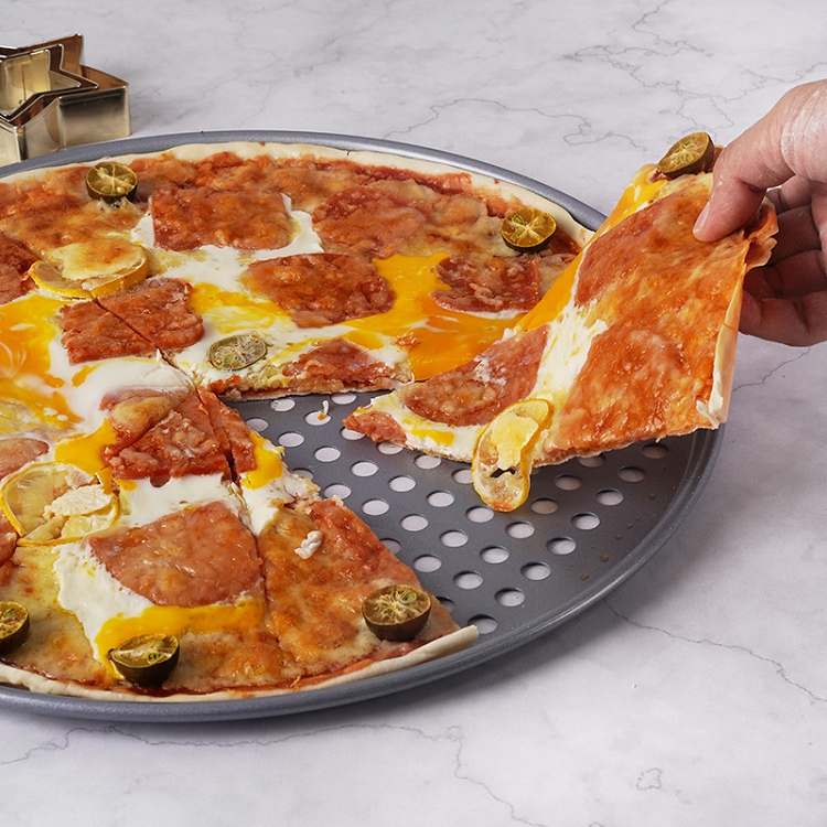 Carbon steel pizza baking dribbling hole round cake mold non-stick cookies plate of amazon factory make to order